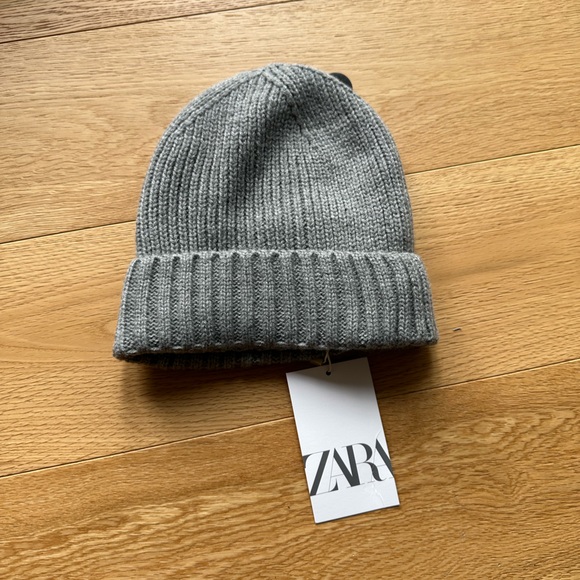 NWT Zara knit kids hat - Picture 3 of 3